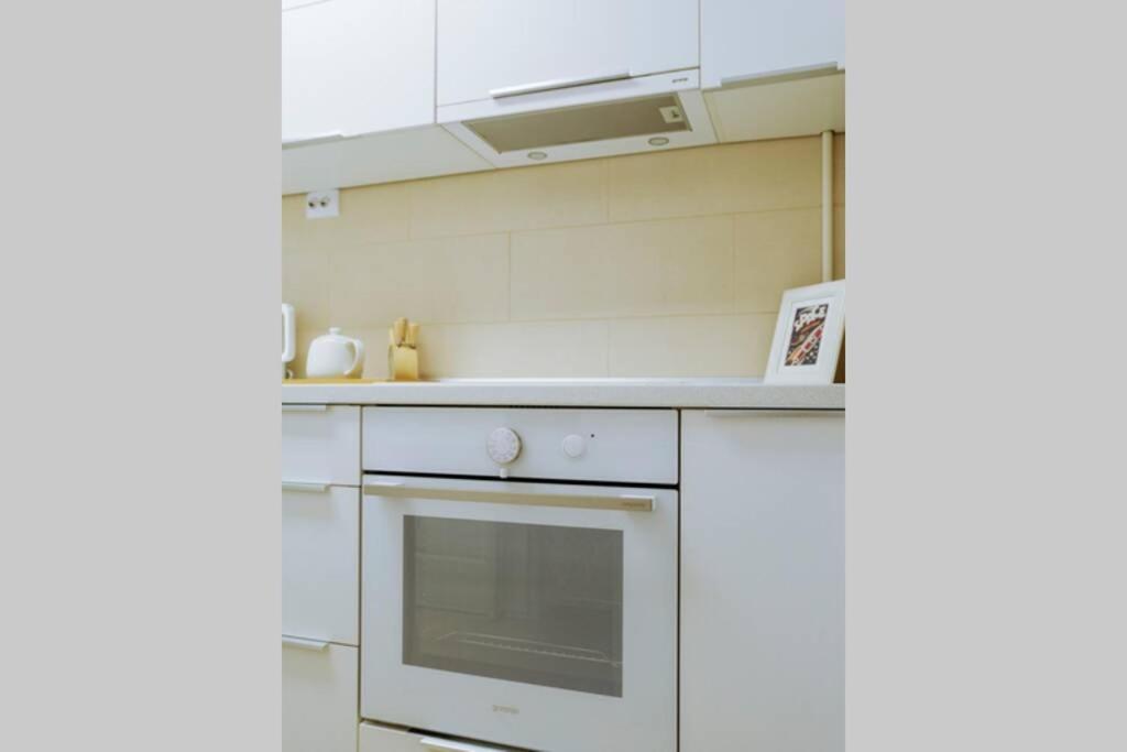 בוקרשט Elegant Vibes Apartment Next To Obor Market מראה חיצוני תמונה