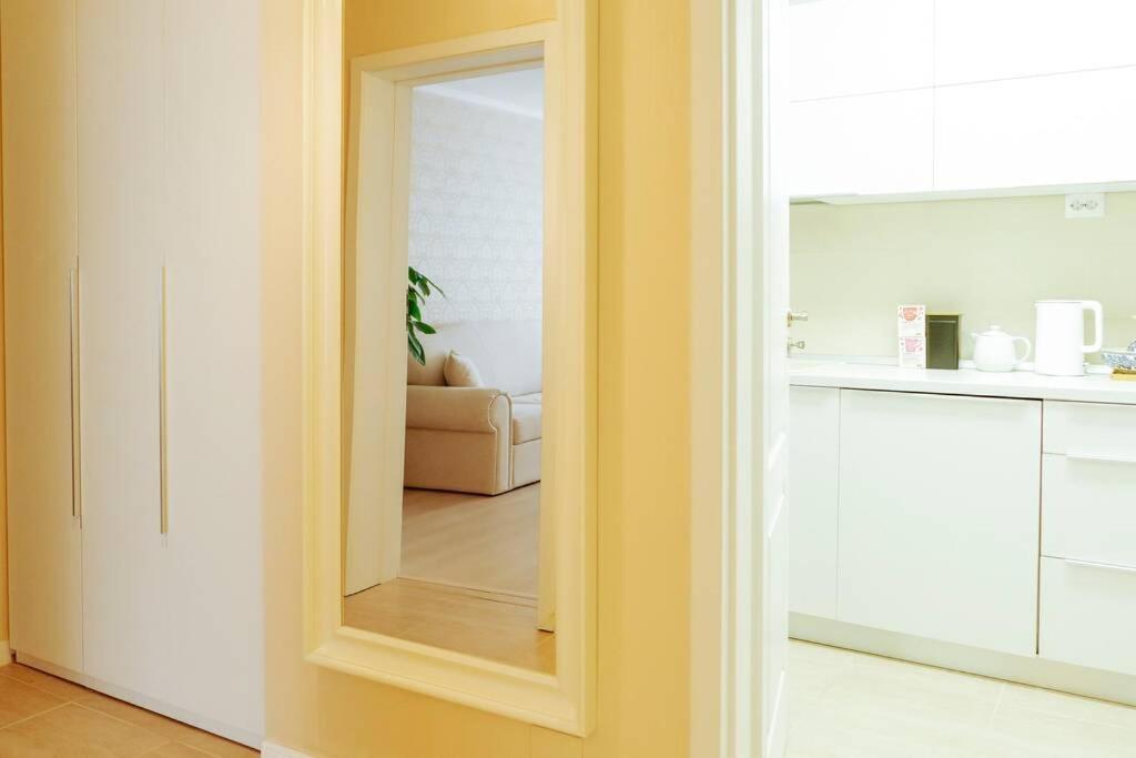 בוקרשט Elegant Vibes Apartment Next To Obor Market מראה חיצוני תמונה