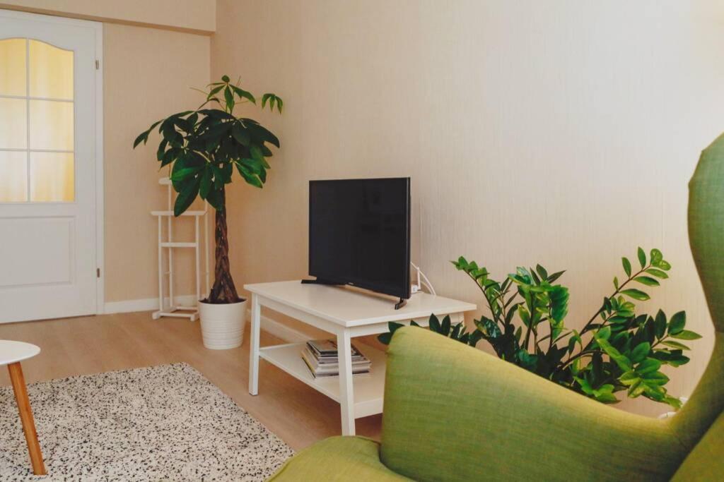 בוקרשט Elegant Vibes Apartment Next To Obor Market מראה חיצוני תמונה