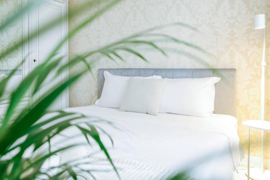 בוקרשט Elegant Vibes Apartment Next To Obor Market מראה חיצוני תמונה