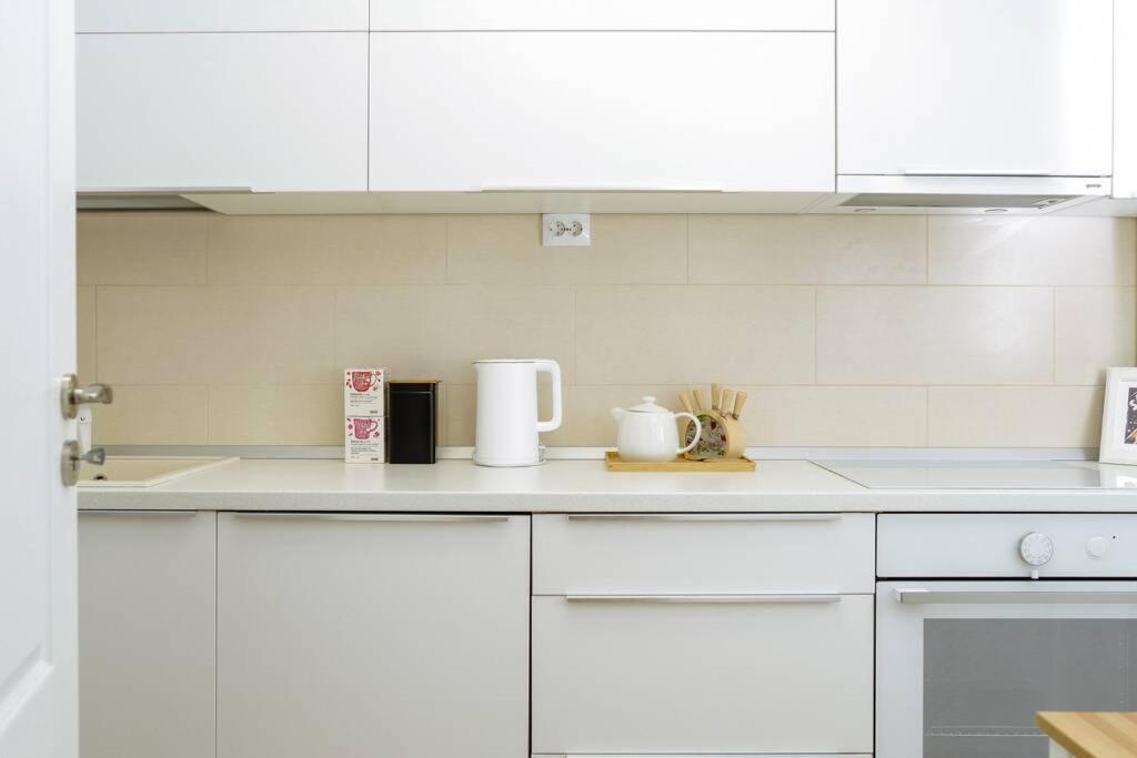 בוקרשט Elegant Vibes Apartment Next To Obor Market מראה חיצוני תמונה